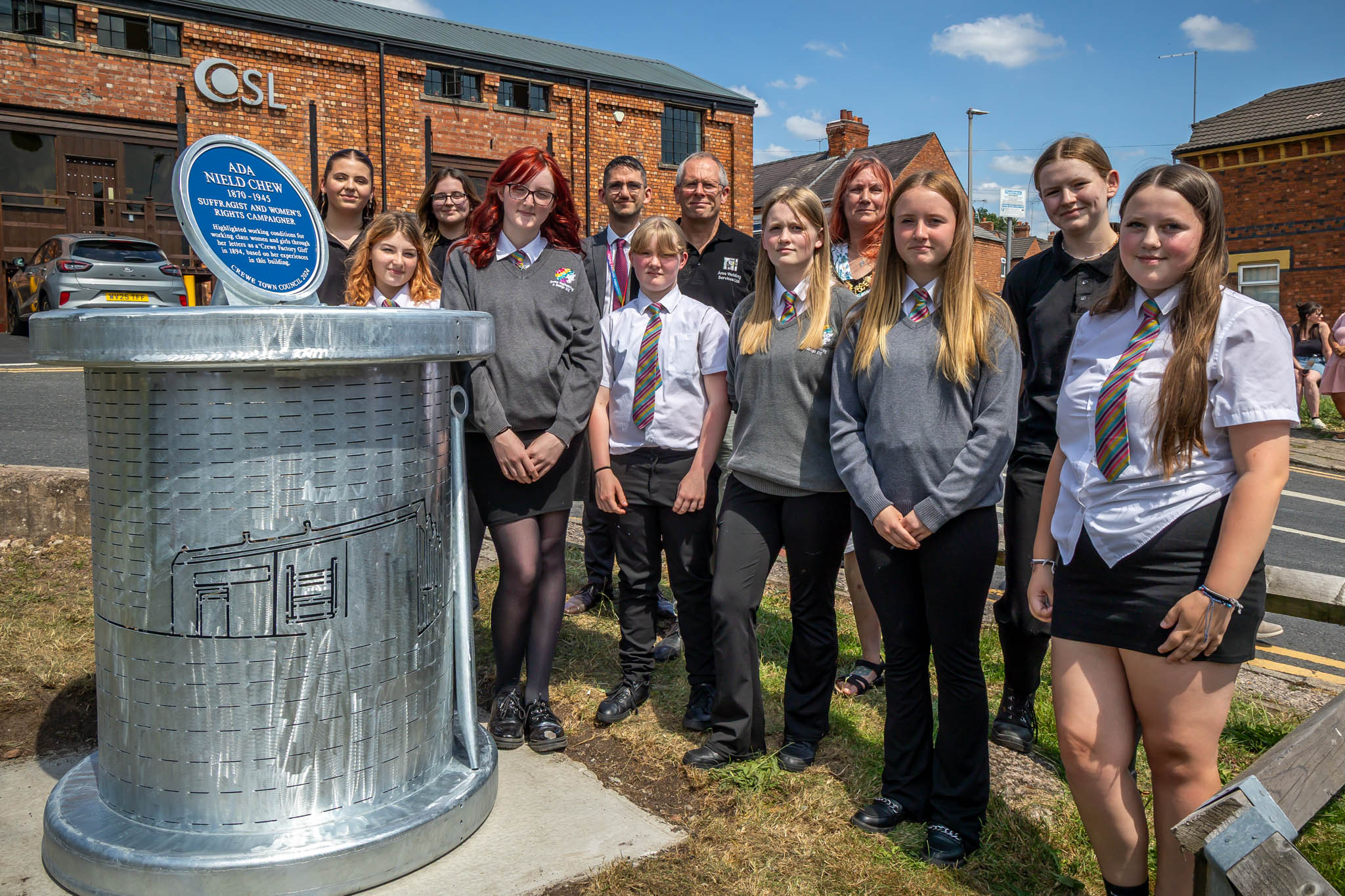 2 Proud Crewe UTC Students With Principal And Mayor